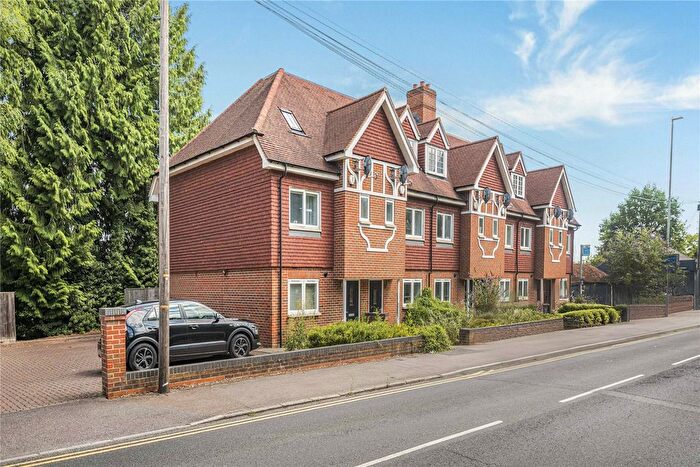 4 Bedroom Terraced House For Sale In Oxford Road, Tilehurst, Reading, Berkshire, RG31