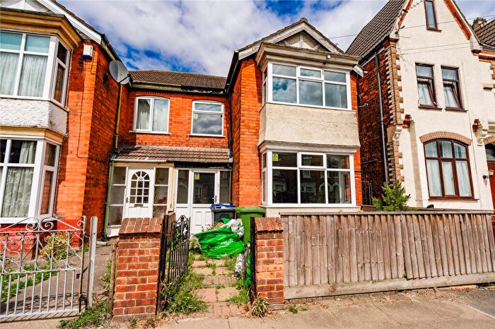 3 Bedroom Semi-Detached House For Sale In Cromwell Road, Grimsby, Lincolnshire, DN31