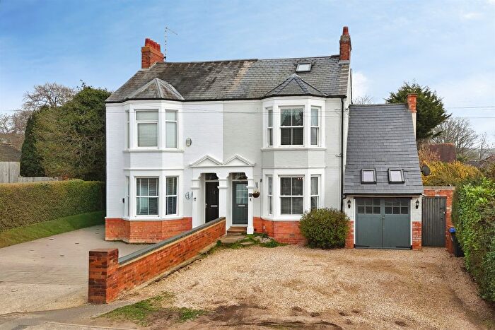 6 Bedroom Semi Detached House For Sale In Harborough Road North, Northampton, NN2