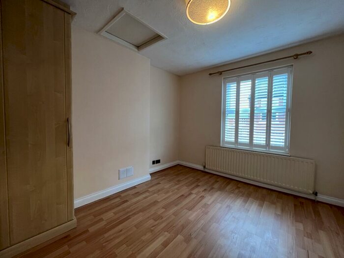 2 Bedroom End Of Terrace House To Rent In Stourbridge - Brook Street, DY8
