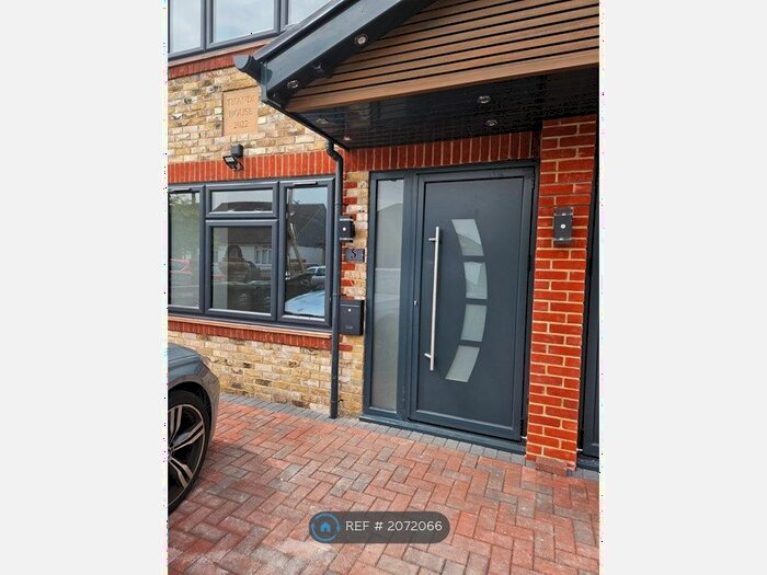 6 Bedroom Semi-Detached House To Rent In Marlborough Road, Ashford, TW15