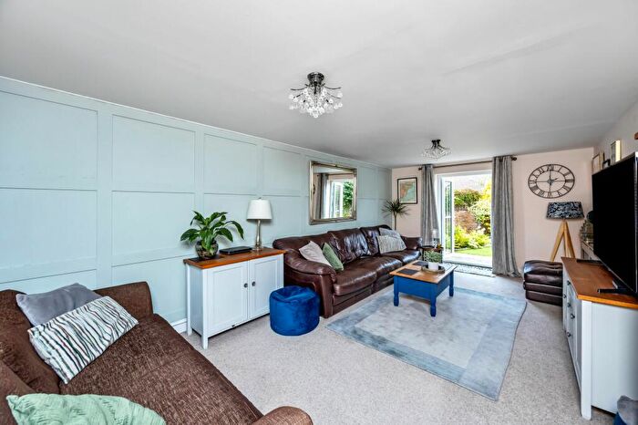5 Bedroom Detached House For Sale In Newman Road, Horley, RH6