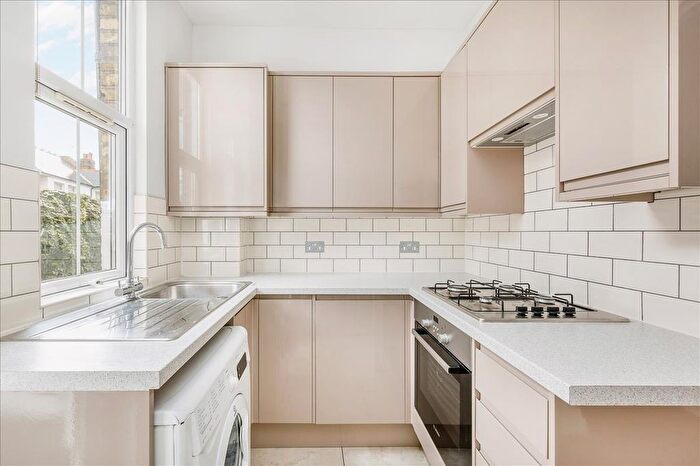 1 Bedroom Flat To Rent In Northfield Avenue, London, W13