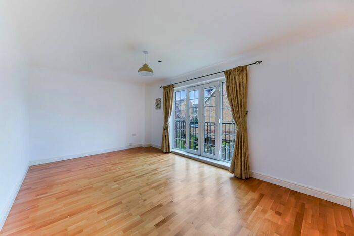 5 Bedroom Property To Rent In Bewley Street, London, SW19