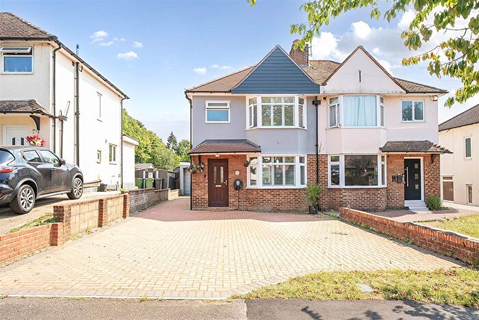 3 Bedroom Semi-Detached House For Sale In North Street, Barming, Maidstone, ME16
