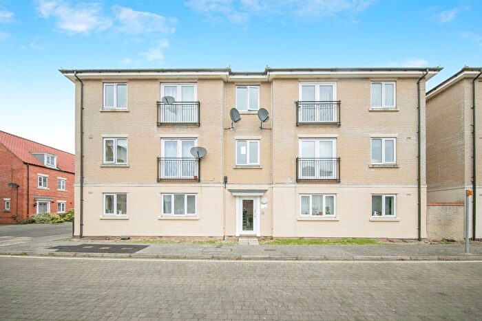 2 Bedroom Flat For Sale In Firmin Close, Ipswich, IP1