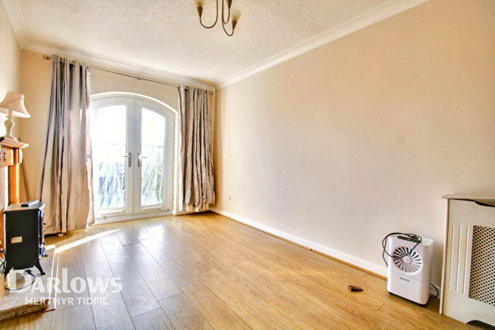 2 Bedroom Apartment To Rent In Heathfield, Swansea, SA1