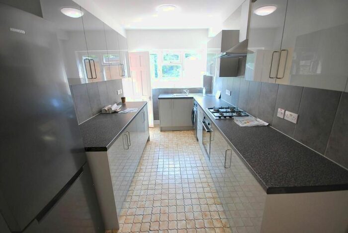 5 Bedroom Semi-Detached House To Rent In St. Andrews Avenue, Wembley, Middlesex, HA0