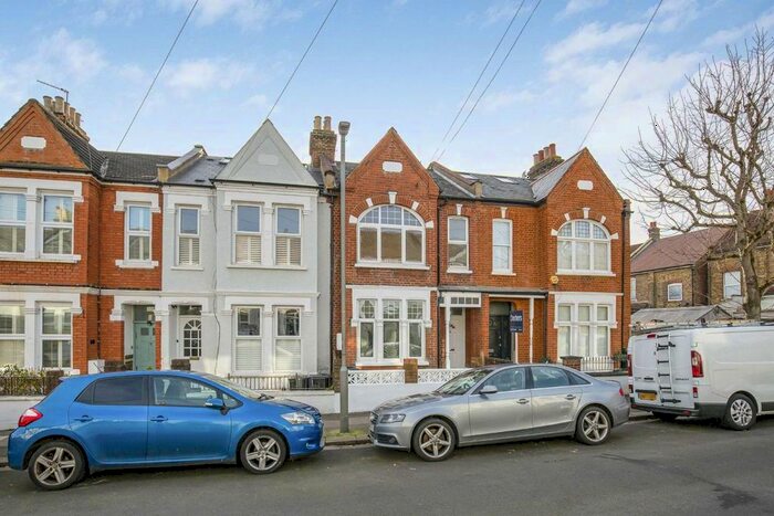 4 Bedroom Property To Rent In Credenhill Street, London, SW16