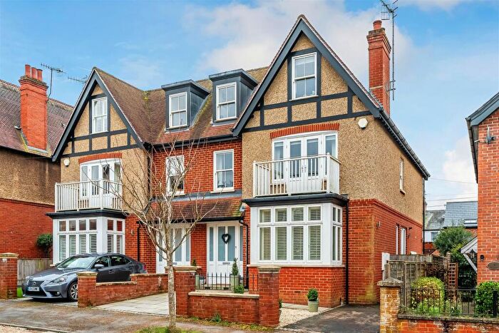 5 Bedroom Semi Detached House For Sale In Lonsdale Road, Dorking, RH4