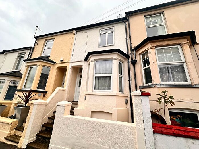 3 Bedroom Terraced House To Rent In Hamilton Road, Gillingham, ME7