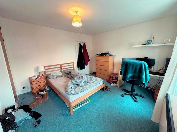 3 Bedroom Property To Rent In Windsor Street, Headington, Oxford, OX3