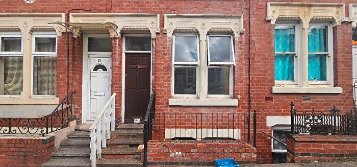 3 Bedroom Terraced House To Rent In Halstead Street, Leicester, LE5