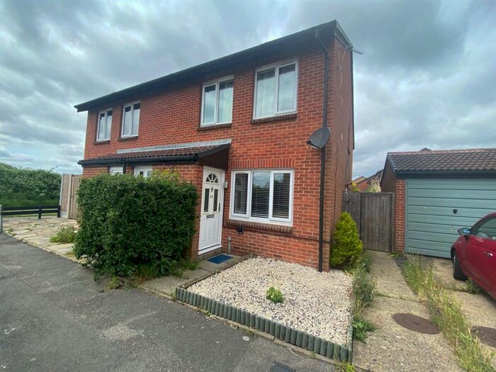 1 Bedroom Maisonette To Rent In Kirton Close Hornchurch Essex, RM12