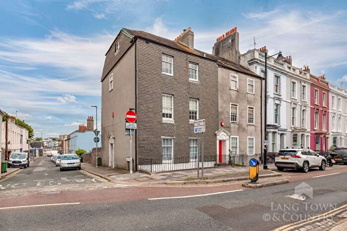 4 Bedroom Flat For Sale In Durnford Street, Stonehouse, Plymouth, PL1
