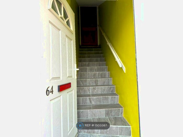 2 Bedroom Flat To Rent In King Street, Hamilton, ML3