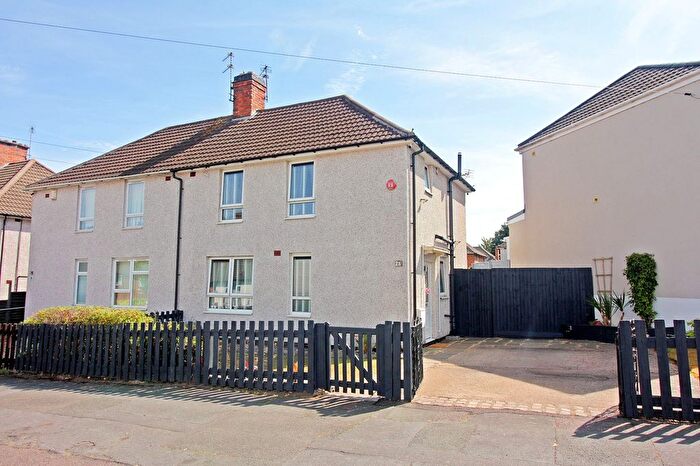 3 Bedroom Semi-detached House For Sale In Schoolgate, Leicester, LE2