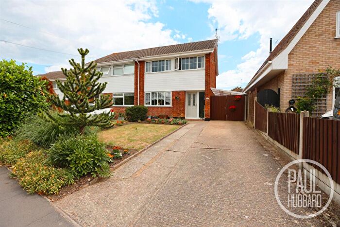 3 Bedroom Semi Detached House For Sale In Edendale, Oulton Broad, NR32