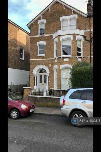 2 Bedroom Flat To Rent In Tyrwhitt Road, London, SE4