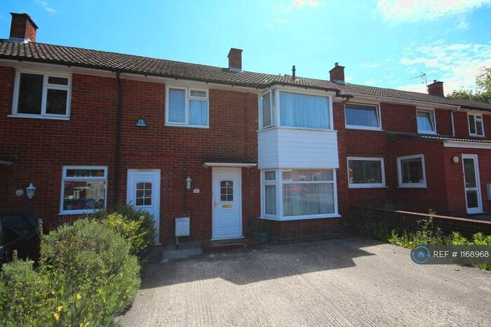 3 Bedroom Terraced House To Rent In Beckford Avenue, Bracknell, RG12
