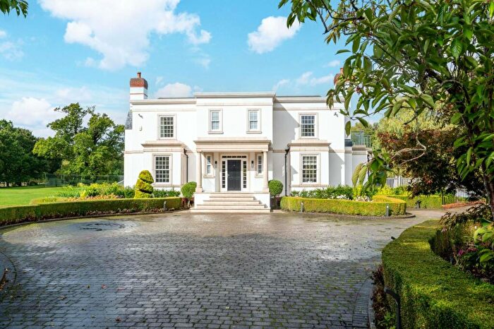 5 Bedroom Detached House To Rent In Fairbourne Manor, Chobham, Woking, GU24