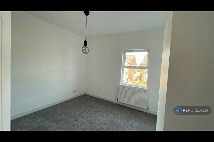 3 Bedroom End Of Terrace House To Rent In High Street, Peterborough, PE2