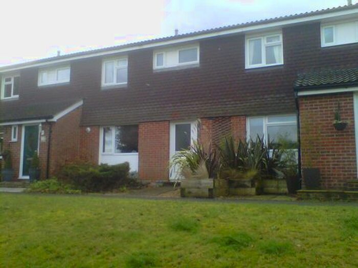 4 Bedroom Terraced House To Rent In Rye Close, Guildford, GU2