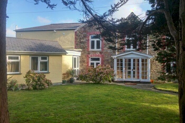 1 Bedroom Flat To Rent In The Gables, Truro, TR4