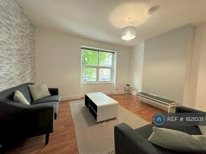 2 Bedroom Flat To Rent In Briar Road, Sheffield, S7