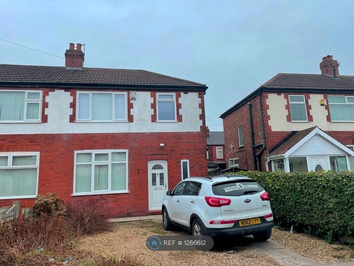 3 Bedroom Semi-Detached House To Rent In Penrith Avenue, Stockport SK5