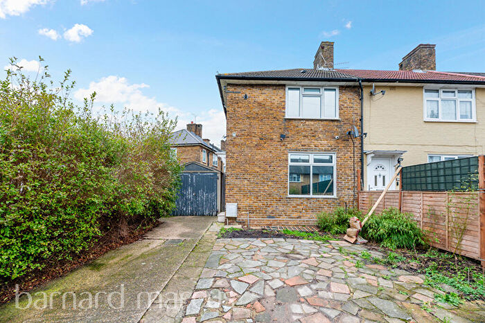 2 Bedroom End Of Terrace House To Rent In Glastonbury Road, Morden, SM4