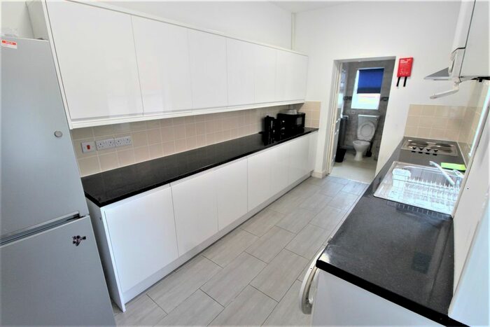 4 Bedroom Terraced House To Rent In Bolingbroke Road, Coventry, CV3