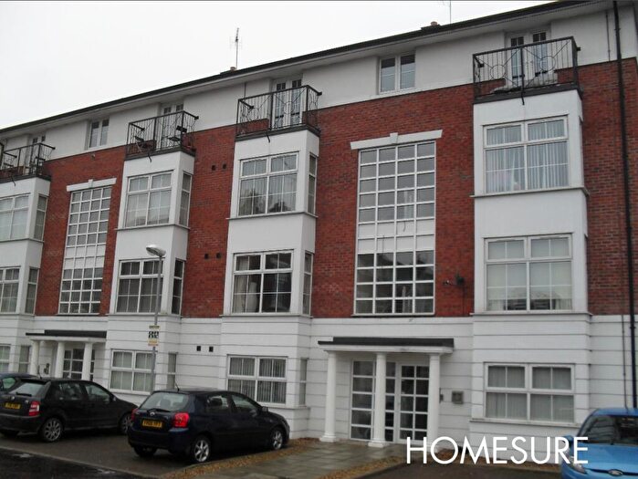2 Bedroom Flat To Rent In Chancellor Court, St Stephen's Square, Crown Str, Liverpool, Merseyside, L8