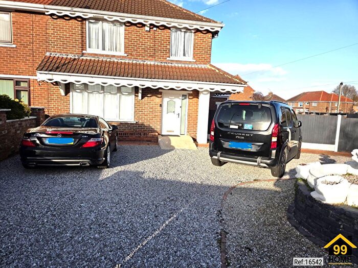4 Bedroom Semi Detached House For Sale In Aintree Avenue, Doncaster, United Kingdom, DN4