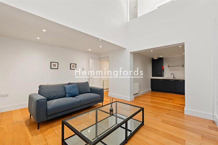 2 Bedroom Apartment To Rent In Whitehorse Road, London, E1