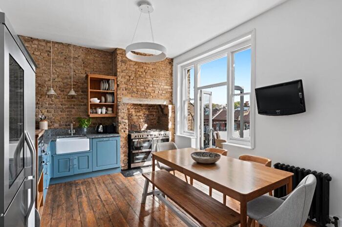 4 Bedroom Duplex For Sale In Church Road, Barnes, London, SW13