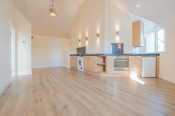 2 Bedroom Apartment To Rent In High Street, Hoddesdon, EN11