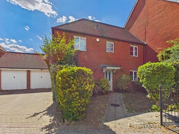 4 Bedroom Semi-Detached House For Sale In Sir John Fogge Avenue, Ashford, TN23