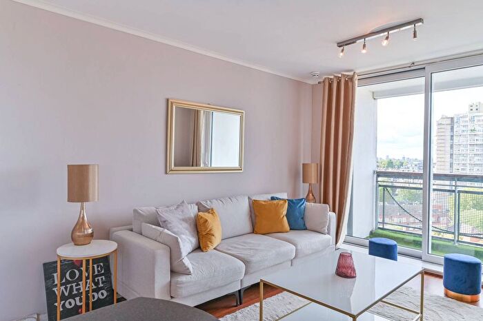 2 Bedroom Flat For Sale In Stockwell Road, Stockwell, London, SW9