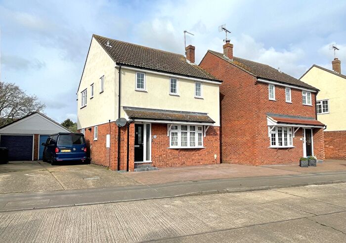 4 Bedroom Detached House For Sale In Hunts Farm Close, Tollesbury, CM9