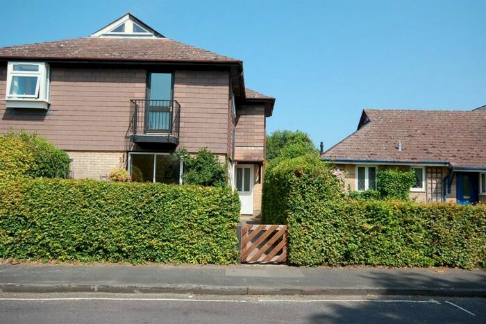 2 Bedroom Semi-Detached House To Rent In Winchester, SO23