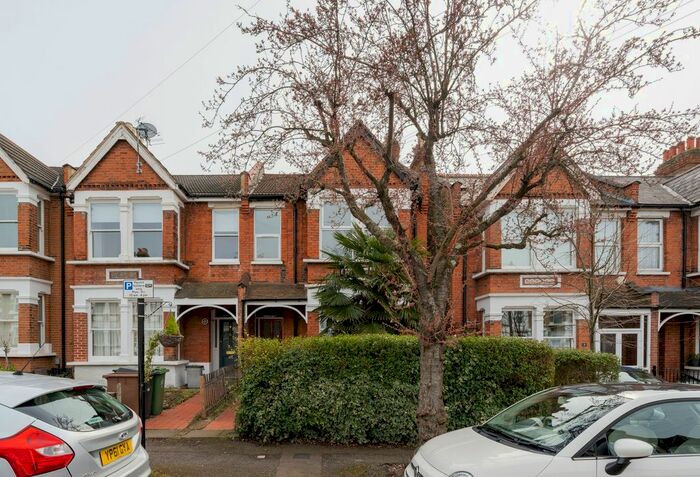 2 Bedroom Flat To Rent In Preston Road, London, E11