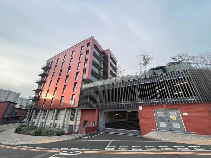 2 Bedroom Apartment To Rent In Bell Barn Road, Birmingham City Centre, B15