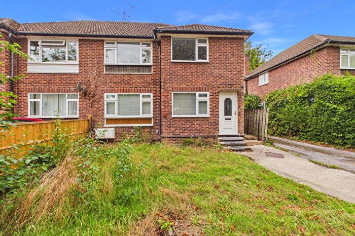 2 Bedroom Maisonette To Rent In Ray Park Avenue, Maidenhead, Berkshire, SL6