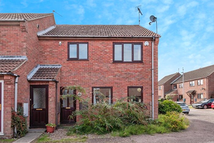 2 Bedroom Flat For Sale In Hamilton Close, North Walsham, NR28