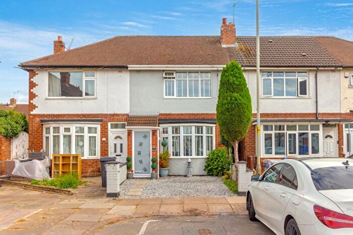 3 Bedroom Terraced House For Sale In Brackley Close, Leicester, LE4