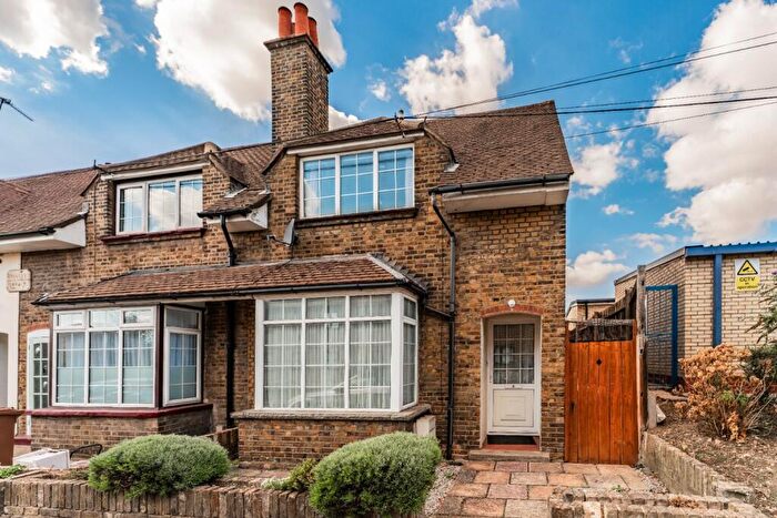 2 Bedroom End Of Terrace House For Sale In Stanley Terrace, Pincott Road, Bexleyheath, Kent, DA6