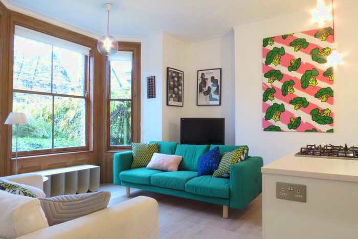 1 Bedroom Apartment To Rent In Thicket Road, Anerley, London, SE20