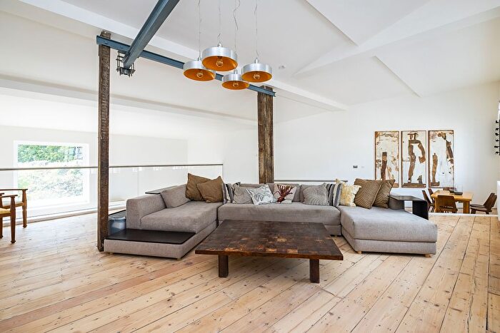 1 Bedroom Flat To Rent In Elverson Road, London, SE8