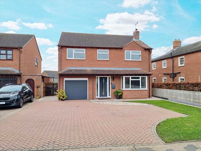 4 Bedroom Detached House For Sale In Hall Road, Great Hale, NG34